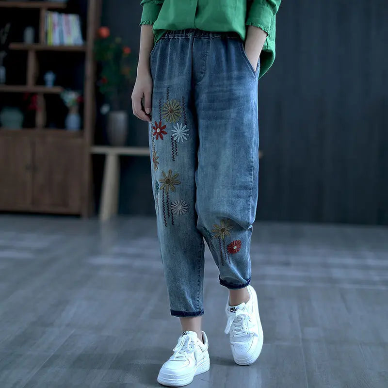 Jeans High Waist Women Retro Straight Trousers For Female Ankle Length Pants Elastic Waist Harem Pant Hole Embroidered Jeans