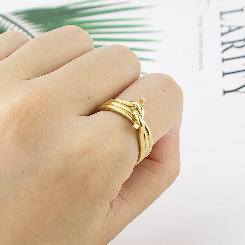 Three Circles Knot shape Rings For Women Titanium Steel Gold Color Ring Fashion Jewelry wholesale Friend Gifts Anillos Mujer