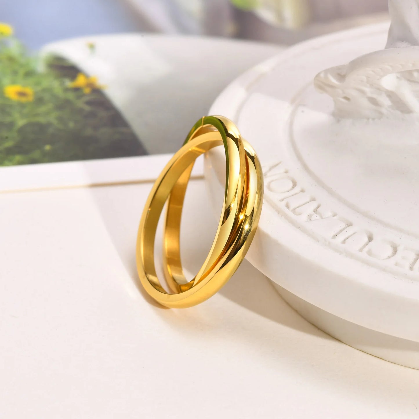 Contemporary Interlocked Rolling Rings for Women Party Jewelry, Gold Color Stainless Steel Circle Stackable Finger Band