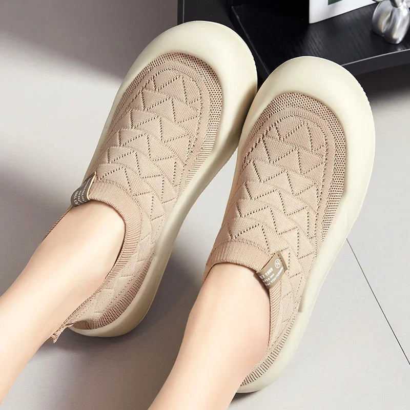 Women's Comfort Mother Shoes Soft PU Sole Breathable Lightweight Casual Walking Shoes Thick Cushion Non-Slip Fashion