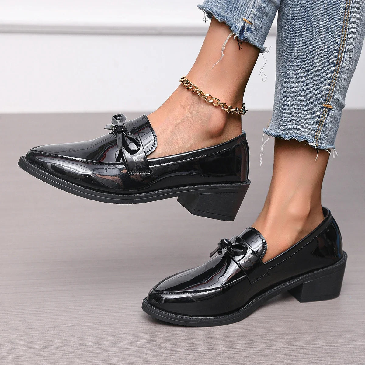 PU Leather Women's Shoes 2025 Spring Pointed Toe Slip-on Women's Casual Loafers Elegant Bow Office Med Heel Shoes Zapatos Mujer