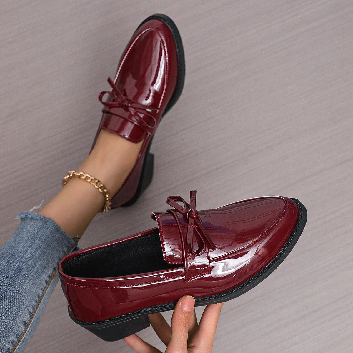 PU Leather Women's Shoes 2025 Spring Pointed Toe Slip-on Women's Casual Loafers Elegant Bow Office Med Heel Shoes Zapatos Mujer